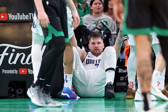 Luka Dončić na tekmi z Boston Celtics. FOTO: Peter Casey/Usa Today Sports via Reuters 