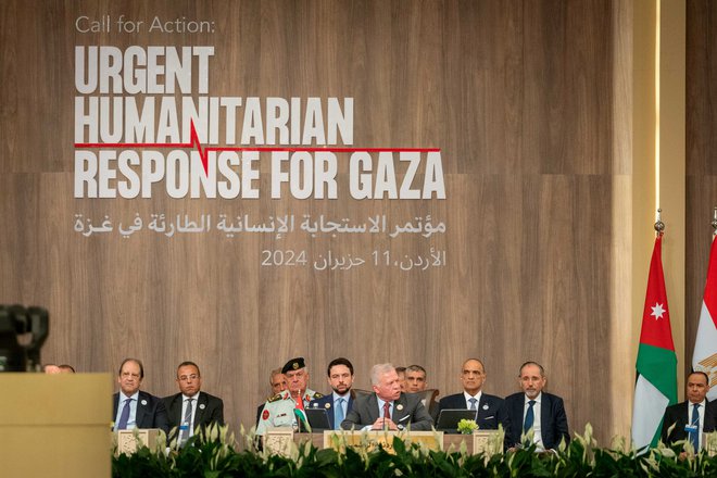 Na mednarodni konferenci o humanitarni pomoči za Gazo v Jordaniji so znova opozorili, da je treba ukrepati takoj. FOTO: Reuters