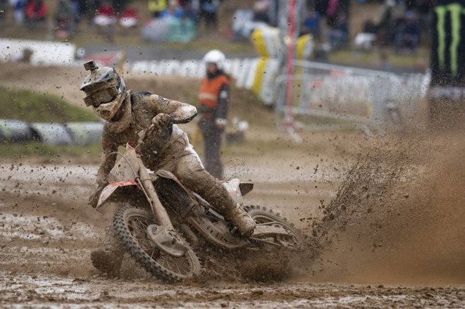 Timu Gajserju se obeta še ena blatna dirka. FOTO: Honda Racing