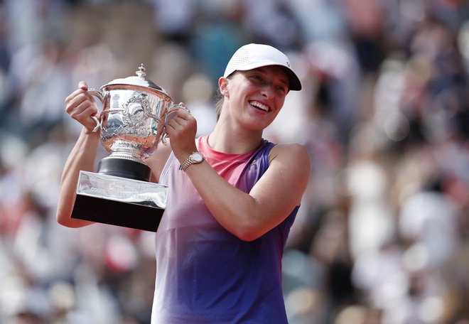 Številka ena ženskega tenis je Iga Šwiatek. FOTO: Gonzalo Fuentes/Reuters
