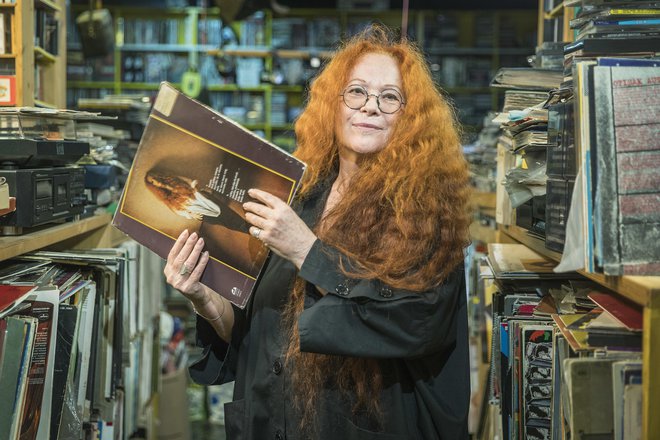 Številne pesmi v interpretaciji Nece Falk, zlasti z albuma Maček Muri in Muca Maca, so ponarodele. FOTO: Leon Vidic