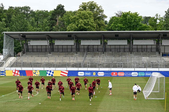 Stadion auf der Waldau gosti švicarsko reprezentanco. FOTO: Thomas Kienzle/AFP