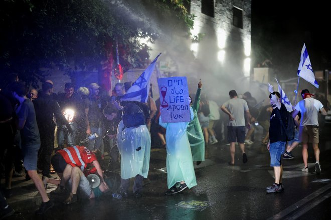 V zadnjem času so se protesti in demonstracije proti Netanjahujevi vladi okrepili. FOTO: Marko Djurica/Reuters