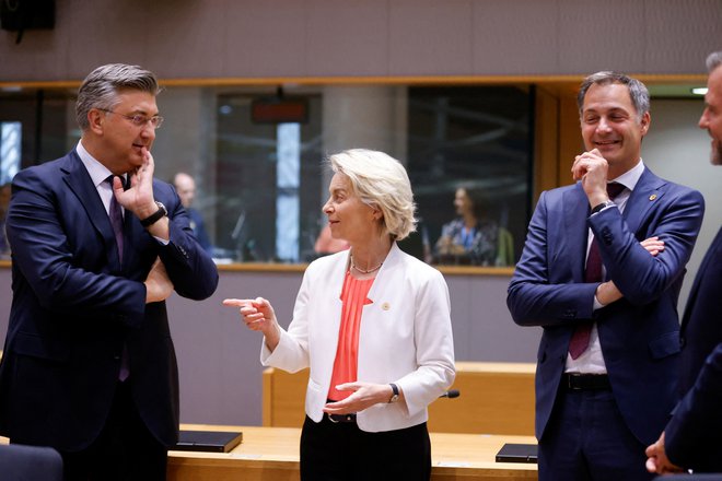 Hrvaški premier Andrej Plenković je jasno povedal, da bi morali upoštevati delitev tudi drugih funkcij, ne le položajev v EU. FOTO: Johanna Geron/Reuters