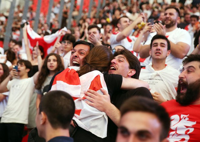 Gruzijci so se veselili zgodovinskega gola na EP. FOTO: Irakli Gedenidze/Reuters
