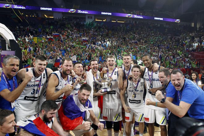 Slovenski košarkarji so v finalu eurobasketa 2017 ugnali Srbijo. FOTO: Blaž Samec