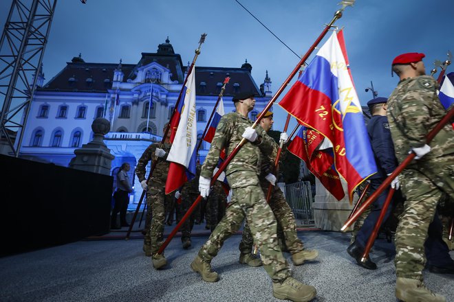 Slovenija je sicer dan državnosti že v ponedeljek obeležila s številnimi slovesnostmi. FOTO: Jože Suhadolnik/Delo