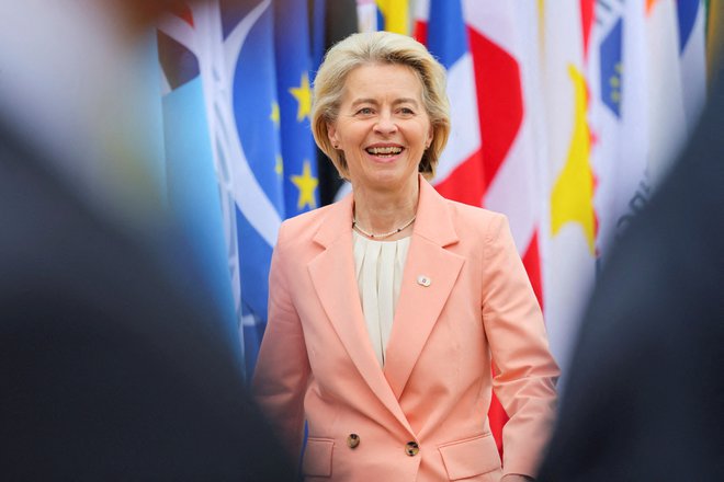 Ursula von der Leyen bo, kot kaže, prevzela drugi mandat na čelu Evropske komisije. FOTO: Denis Balibouse/Reuters