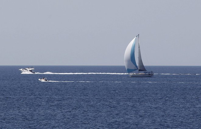 Jadransko morje. Fotografija je simbolična. FOTO: Srečko Niketić/Cropix 
