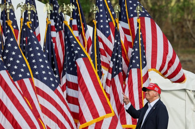 Prejšnji republikanski predsednik in ponovni predsedniški kandidat Donald Trump je bil v četrtek zvečer videtI energičen in podkovan. FOTO: Brendan Mcdermid/Reuters