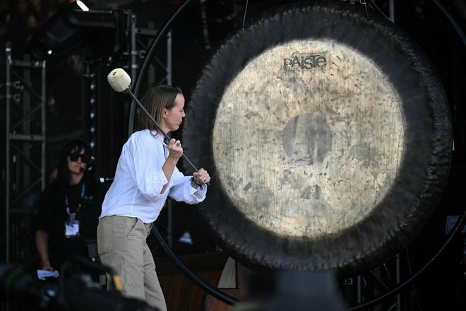 Začetek sedemminutne tišine je oznanil gong. FOTO: Oli Scarff/AFP
