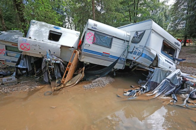 Narava je lani avgusta razdejala kamp Menina v Savinjski dolini, zato so morali goste evakuirati. Foto družabna omrežja