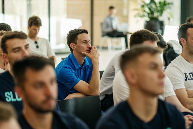 Med udeleženci so bil številni vrhunski športniki, tudi Peter Prevc. FOTO: Anže Vrabl