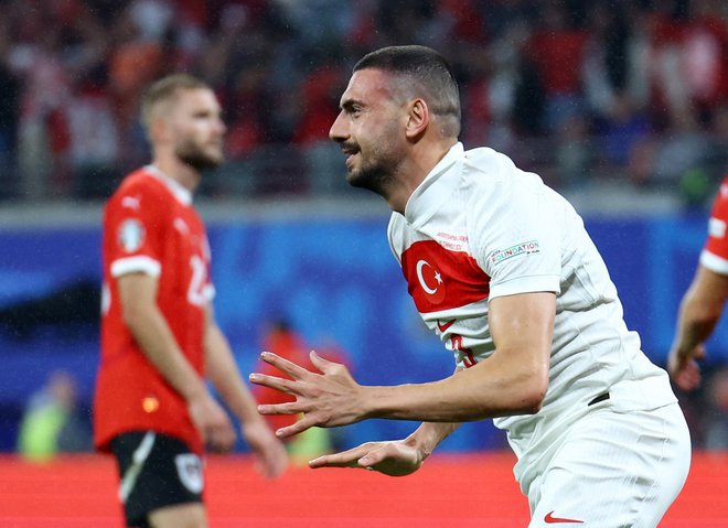 Merih Demiral je zabil oba gola za zmago Turčije nad Avstrijo. FOTO: Thilo Schmuelgen/Reuters