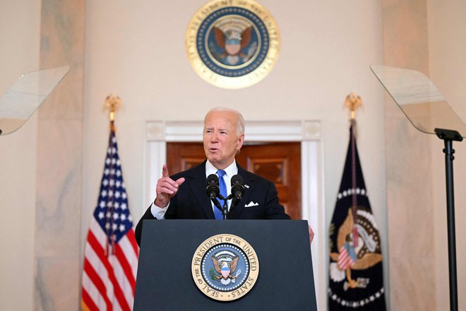 »Nihče ni nad zakonom, niti predsednik ZDA!« meni predsednik Joe Biden tudi po odločitvi vrhovnega sodišča. FOTO: Mandel Ngan/AFP