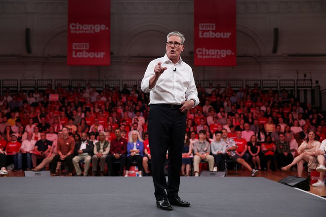 Vodja opozicije Keir Starmer lahko postane prvi laburistični premier po Gordonu Brownu. FOTO: Suzanne Plunkett/Reuters