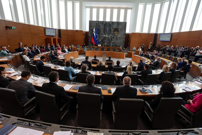 Medtem ko so v SDS že začeli evidentirati morebitne kandidate za prihodnje državnozborske volitve, se Anže Logar premišljeno pripravlja na samostojno politično pot. FOTO: Črt Piksi