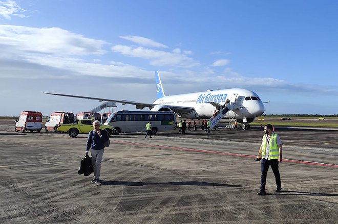 Boeing bo plačal 243,6 milijona dolarjev kazni. FOTO: Claudio Fernandez Arbes/AFP