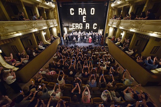 Zadnja predstava na Velikem odru Drame pred prenovo, Cyrano de Bergerac, 8. junija FOTO: Peter Uhan
