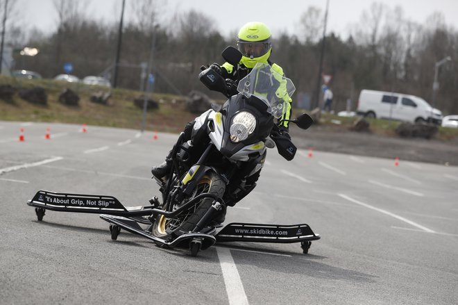 Motoristi morajo dobro poznati svoje sposobnosti in zmožnosti motorja. FOTO: Leon Vidic/delo