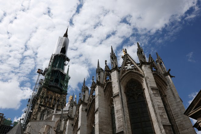 Gotska katedrala je pomemben spomenik Rouena in ena najznamenitejših zgradb v Normandiji. FOTO: Kevin Coombs/Reuters