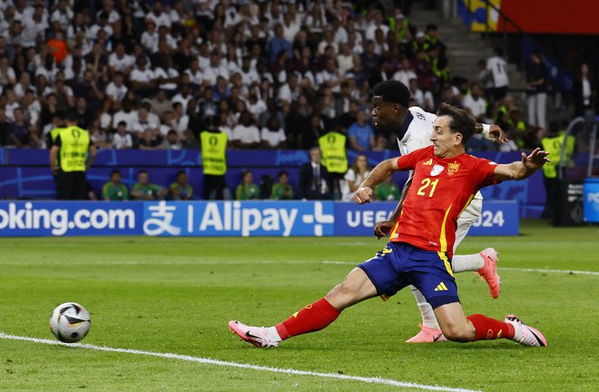 Mikel Oyarzabal je dosegel zlati gol za Špance. FOTO: Wolfgang Rattay/Reuters