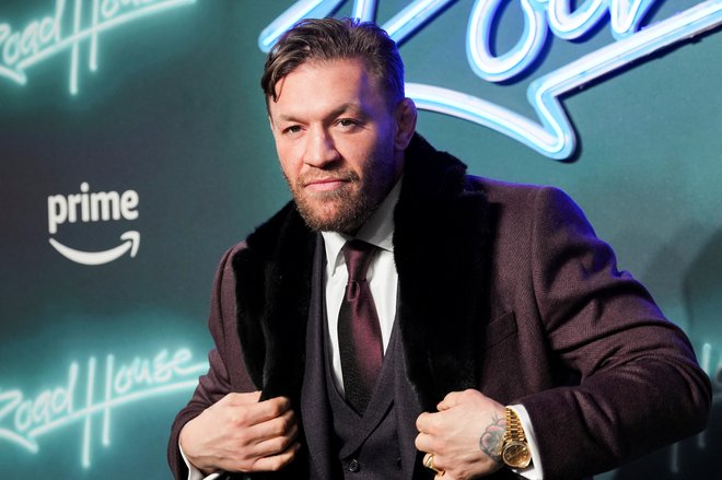 Conor McGregor je na premieri filma Road House nosil drago obleko. FOTO: Maja Smiejkowska/Reuters