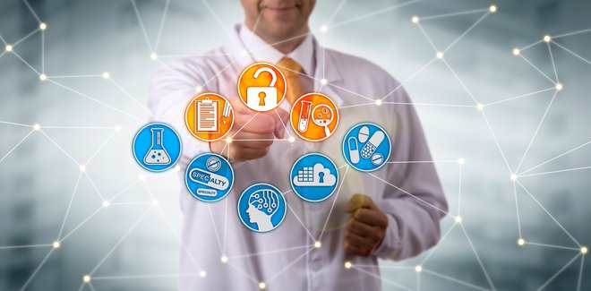 V farmacevtskem sektorju ima prihodnost umetne inteligence preobrazbeni potencial. FOTO: Shutterstock