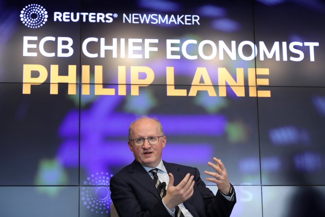 Do prehitrega nižanja obrestnih mer je nekoliko skeptičen tudi glavni ekonomist ECB Philip Lane.Foto: Gary He Reuters