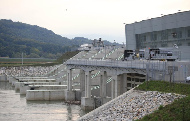 Hidroelektrarne so med stabilnimi obnovljivimi viri. FOTO: Tomi Lombar/Delo