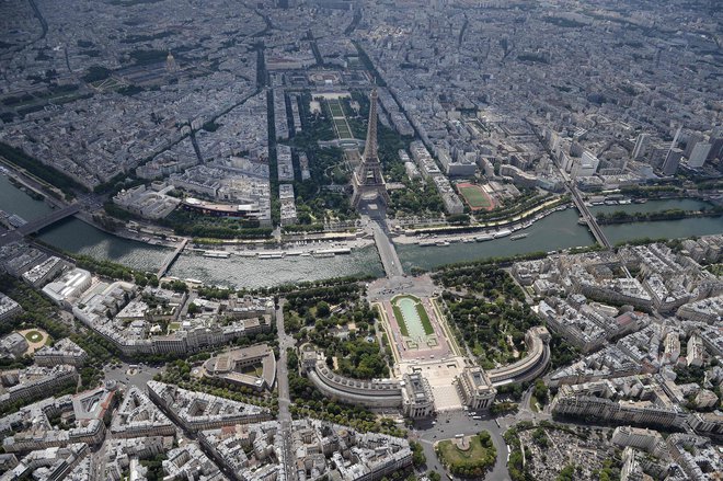 Pogled na Trocadéro s ptičje perspektive FOTO: Jean-Sebastien Evrard/AFP