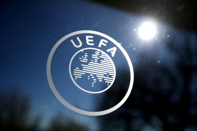 Evropska nogometna zveza je na novi seznam kazni sedem nogometnih zvez, tudi slovensko. FOTO: Denis Balibouse/Reuters