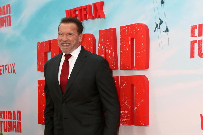 Lani je Arnold Schwarzenegger nastopil v Netflixovi seriji Fubar, ki pripoveduje o očetu in hčerki, ki si vzajemno lažeta, v resnici pa sta oba operativca Cie. FOTO: Kathy Hutchins/Shutterstock