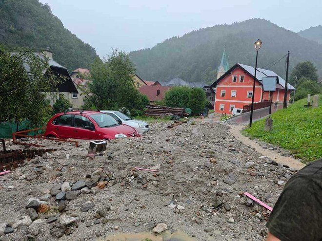 V Črni na Koroškem je spet velika škoda. FOTO: Andrej Polanšek prek Meteoinfo