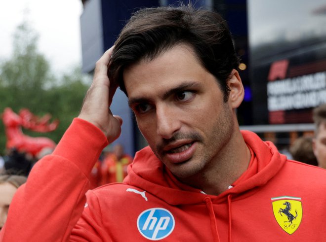 Carlos Sainz se ni najboljše znašel v Maranellu. FOTO: Leonhard Foeger/Reuters