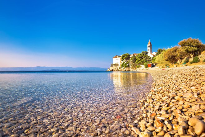 Zdravstveno zavarovanje za tujino je priporočljivo tudi na kopalnem izletu na Hrvaškem. Foto: Depositphotos