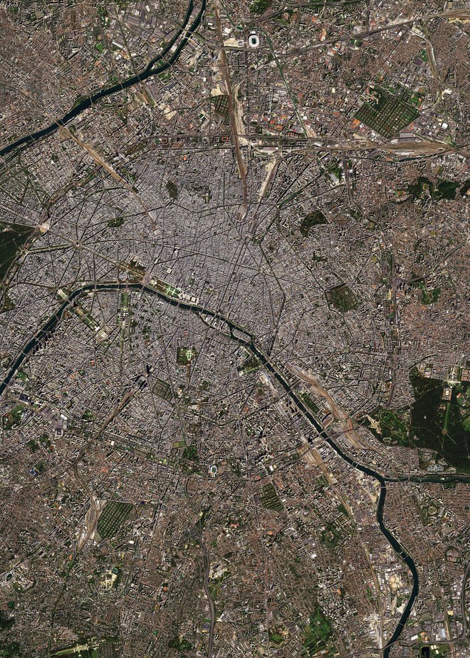 Pariz iz vesolja FOTO: Esa

 