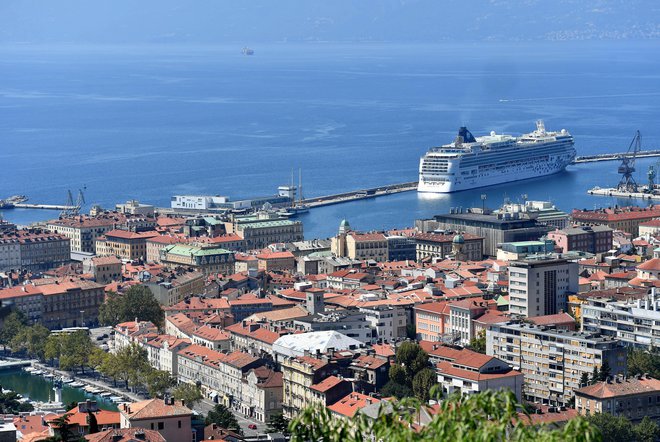 Reka čaka na prometno povezavo s Slovenijo. FOTO: Damir Skomrlj/Cropix