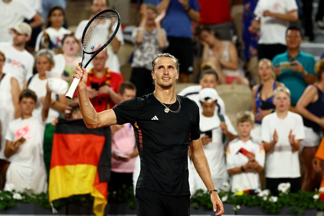 V četrtfinalu se bo Aleksander Zverev pomeril z Lorenzom Musettijem. FOTO: Edgar Su/Reuters