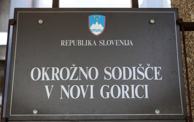 Po izvedenih aktivnostih bodo policisti podali kazensko ovadbo. FOTO: Dejan Javornik/Slovenske novice