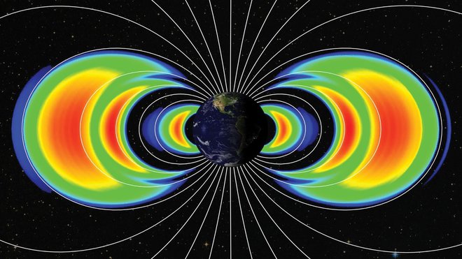 Delci so se ujeli v dodaten pas. FOTO: Nasa

 