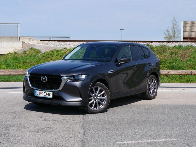 Mazda želi z modelom CX-60 konkurirati nemškim premijskim znamkam in z novim dizlom je na dobri poti.

FOTO: Blaž Kondža