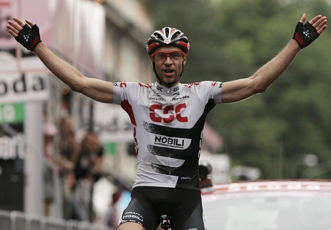 Tako se je nekoč Jens Voigt veselil etapne zmage na Giru. Danes je ugledni komentator. Foto Alessandro Garofalo/Reuters