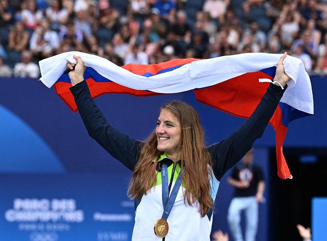 Andreja Leški je po velikem podvigu v Parizu kar žarela od silne sreče. FOTO: Annegret Hilse/Reuters