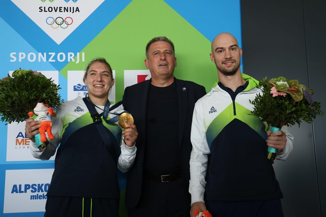 Sprejem Andreje Leški na Brniku. FOTO: Voranc Vogel/Delo