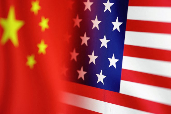 Tako Trump kot Kamala Harris bosta opazovala Kitajsko kot strateško konkurentko in največjo tekmico, pravijo kitajski analitiki. FOTO: Dado Ruvic/Reuters