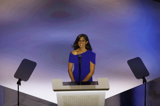 Usha Chilukuri Vance je moža in podpredsedniškega kandidata predstavila na republikanski konvenciji. FOTO: Marco Bello/Reuters