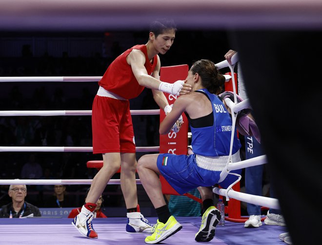 Tajvanka Lin Yu-Ting si je najmanj bron zagotovila po zmagi proti Bolgarki Svetlani Kamenovi Stanevi. FOTO: Peter Cziborra/Reuters