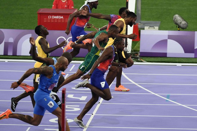 Finale teka na 100 metrov je bil izjemno izenačen. FOTO: Dimitar Dilkoff/AFP