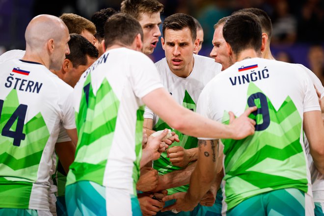 Slovenci si po dvoboju s prvo reprezentanco sveta niso imeli kaj očitati, tekmec je bil preprosto boljši. Foto Anže Malovrh/STA